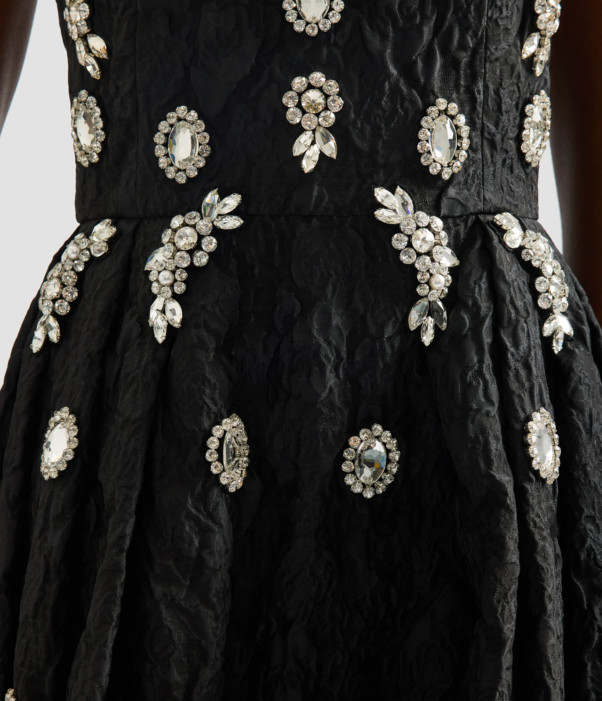 Embroidered Cloque Jacquard Sleeveless Midi Dress - Image 6