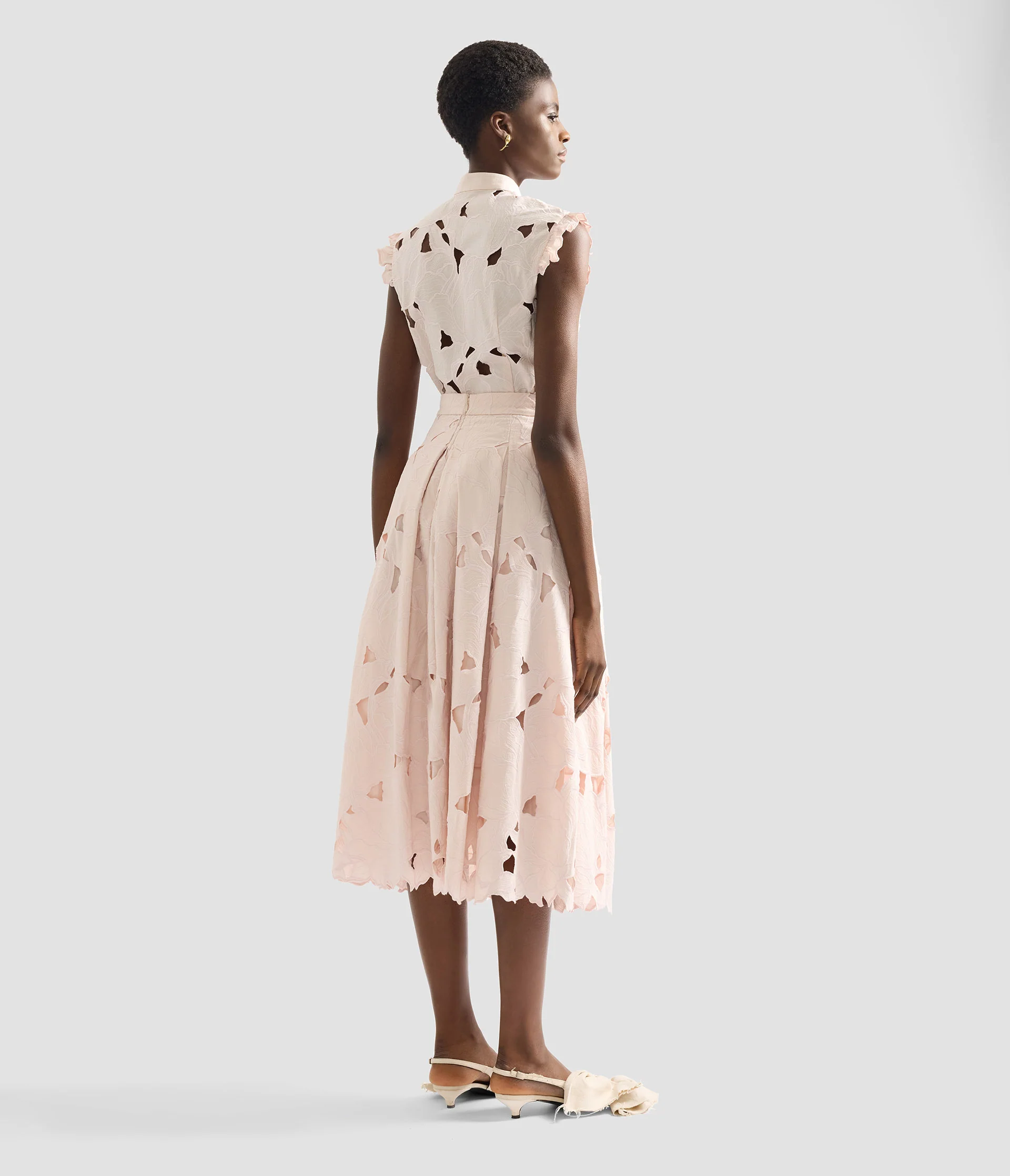 Floral Cutwork Sleeveless Shirt - Image 3