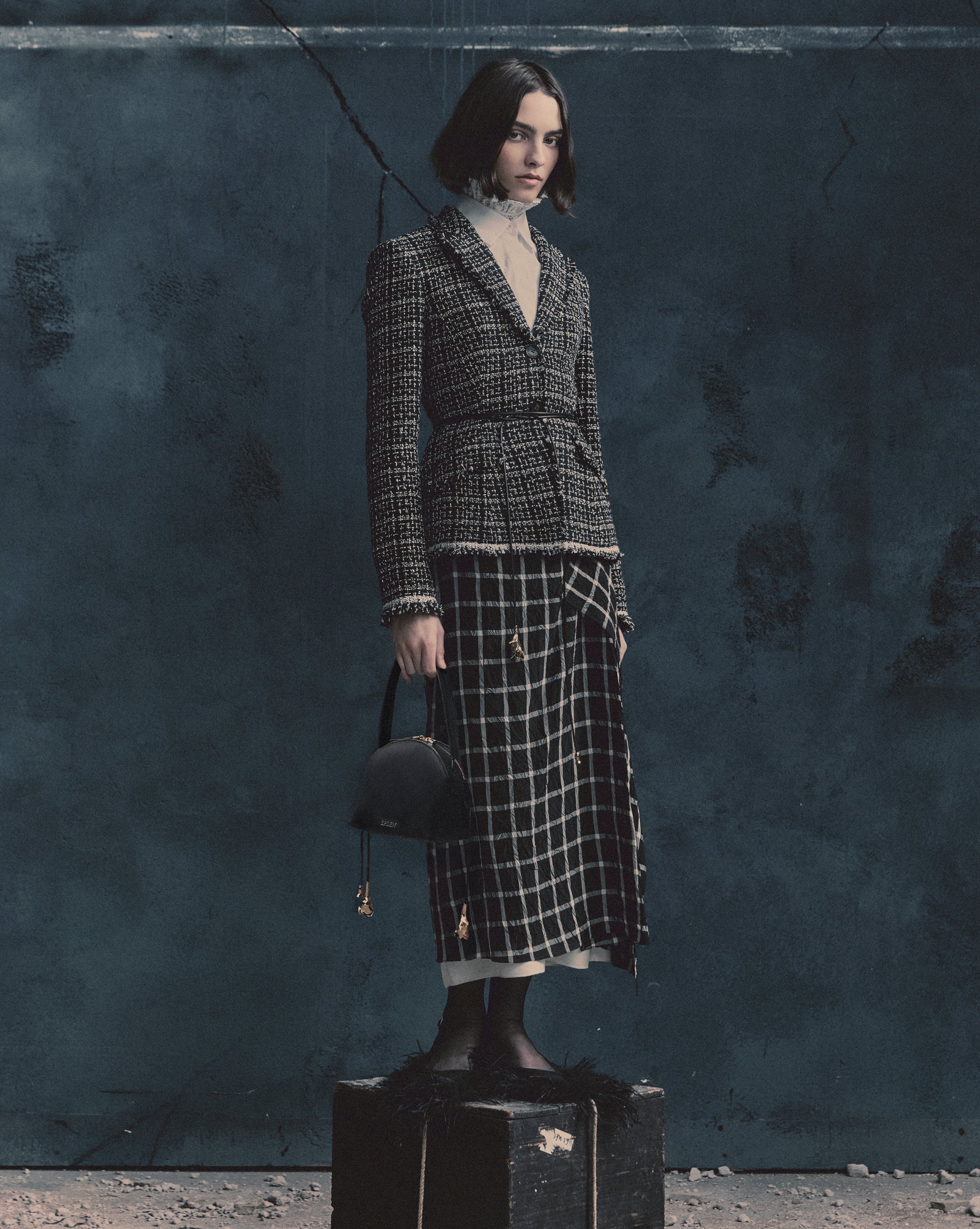Tweed Fitted Single Breasted Blazer - Image 2